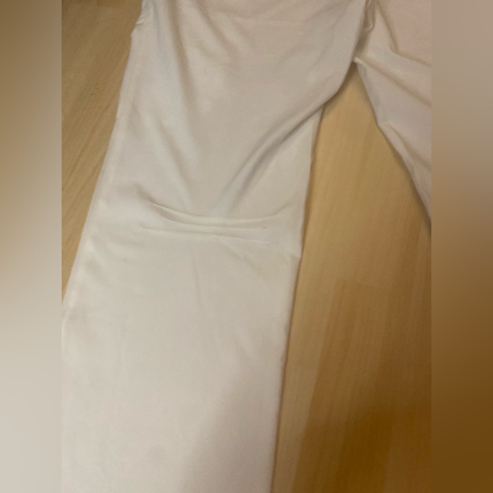 White pants - Picture 10 of 16